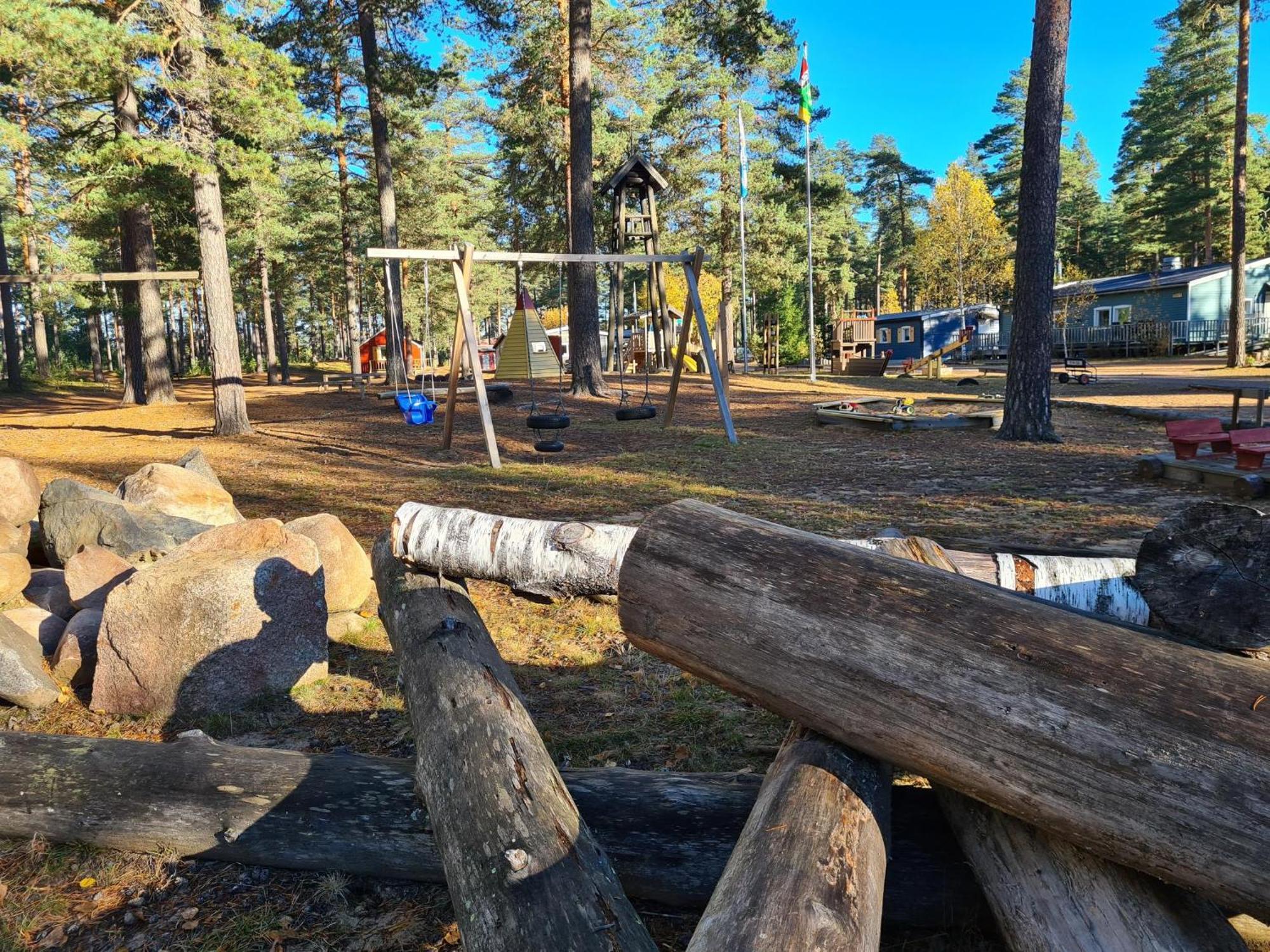 Hostel And Vandrarhem Lupin Naturcamping Lagom Gräsmark 外观 照片